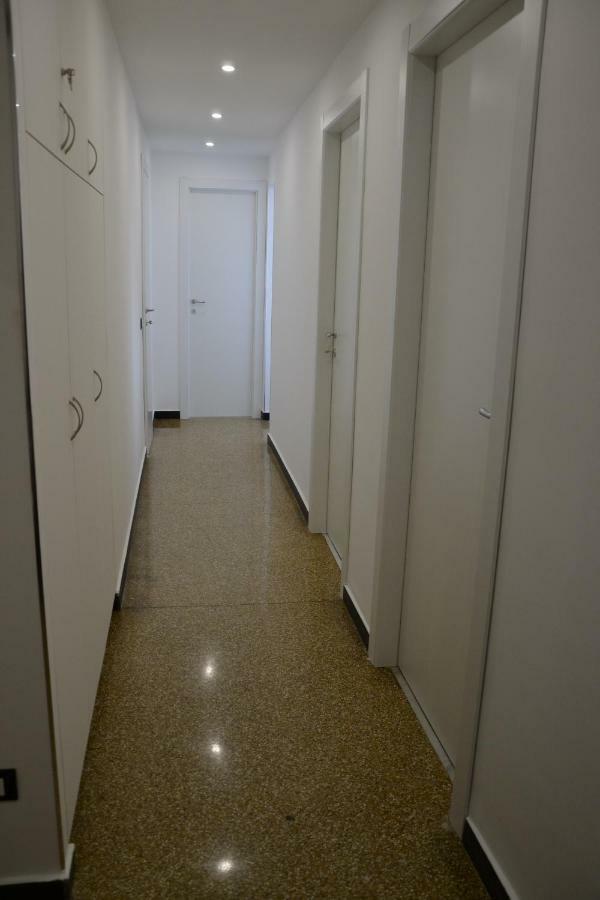 Il Nido Di Quarto Con Park Auto Macchine Piccole Segmento B Genova Eksteriør bilde